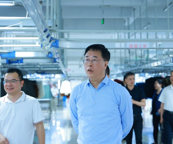 农行总行田继敏向导一行调研tyc41183太阳成集团丝绸 共探银企相助新机缘